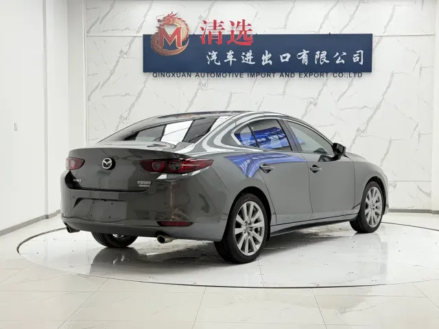 Mazda Axela — Фото автомобиля 6