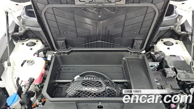 Kia Niro — Фото автомобиля 19
