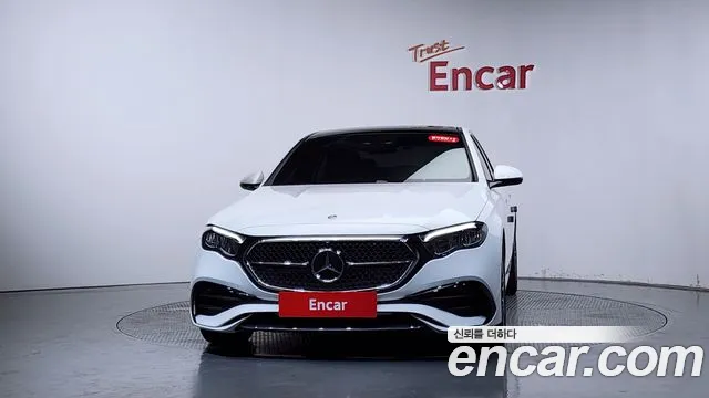 Mercedes-Benz E-Class — Фото автомобиля 2
