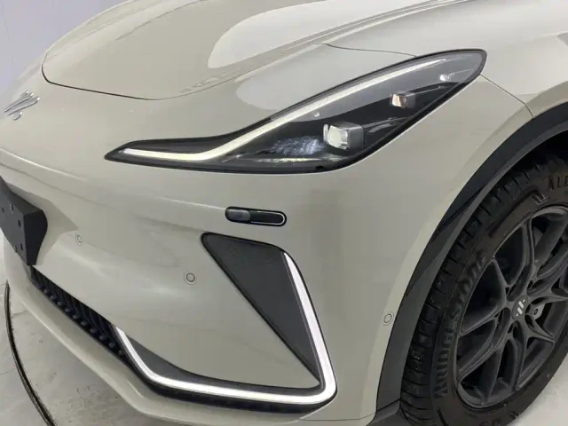 IM Motors LS7 — Фото автомобиля 9