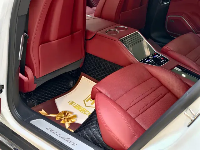 Porsche Panamera — Фото автомобиля 10
