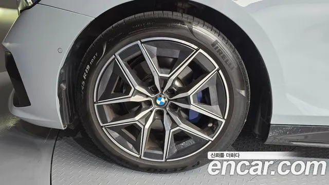 BMW 5-Series — Фото автомобиля 5