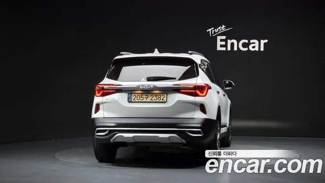 Kia Seltos — Фото автомобиля 4