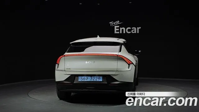 Kia EV6 — Фото автомобиля 4