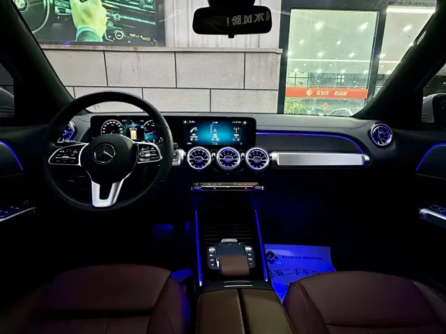 Mercedes-Benz GLB-Class — Фото автомобиля 13