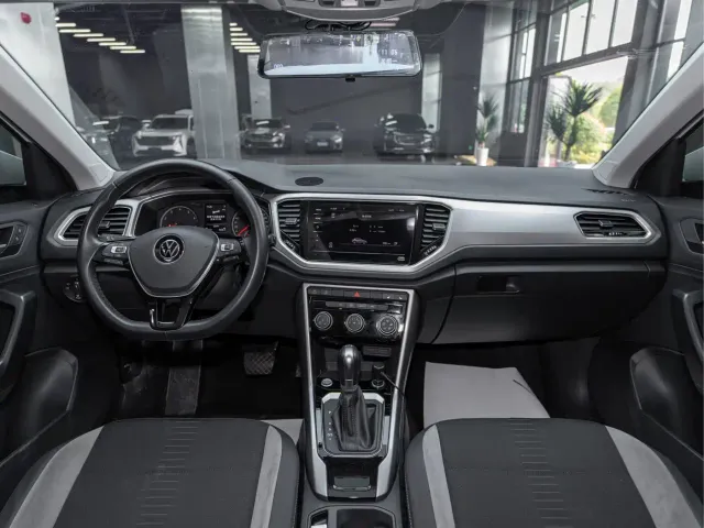 Volkswagen T-Roc — Фото автомобиля 17