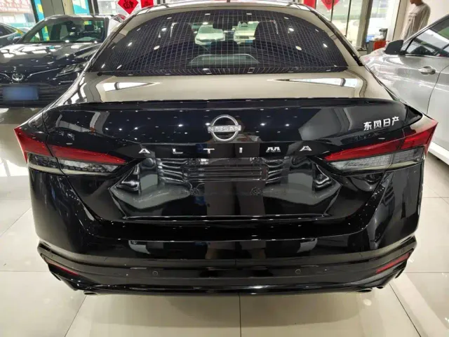 Nissan Teana — Фото автомобиля 11