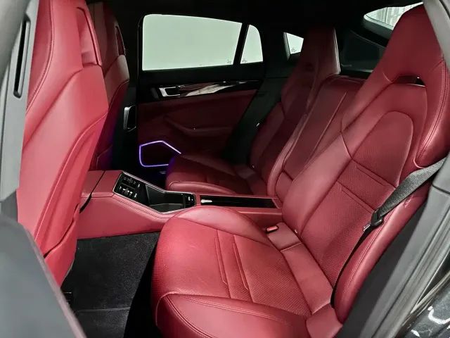 Porsche Panamera — Фото автомобиля 30