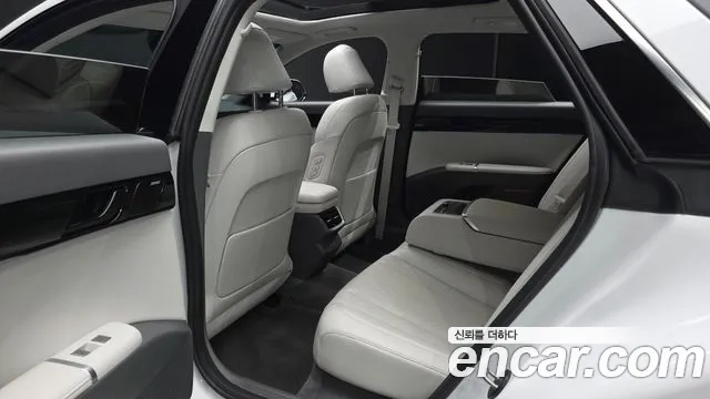 Hyundai Grandeur Grandeur (GN7) — Фото автомобиля 12