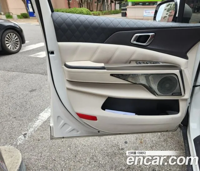 Kia Carnival — Фото автомобиля 17