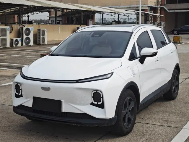 Фотография автомобиля — Geely Geometry E Firefly