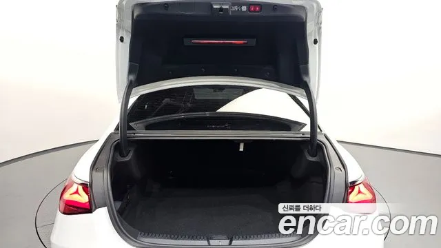 Mercedes-Benz E-Class E-класс W214 — Фото автомобиля 15