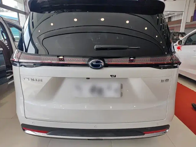 GAC Trumpchi E8 — Фото автомобиля 5