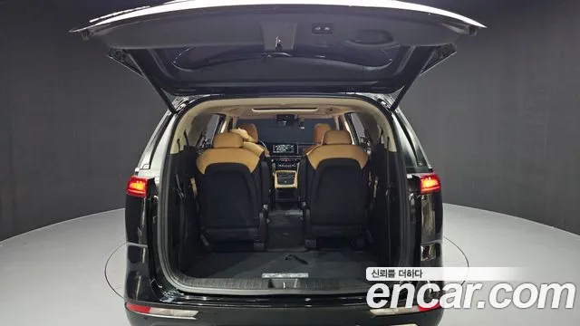 Kia Carnival Generation 4 — Фото автомобиля 26