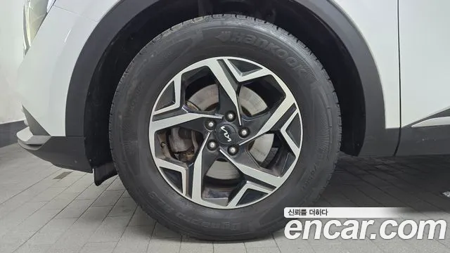 Kia Sportage Sportage 5-е поколение Бензин 1.6 турбо 2WD — Фото автомобиля 5