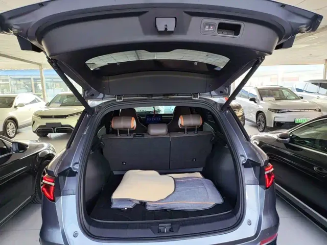 BYD Song Pro — Фото автомобиля 18