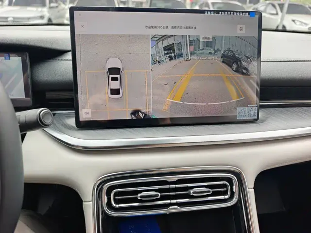Geely Galaxy Stellar 6 — Фото автомобиля 12