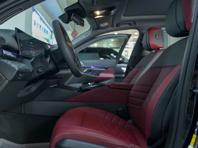BMW i5 — Фото автомобиля 11