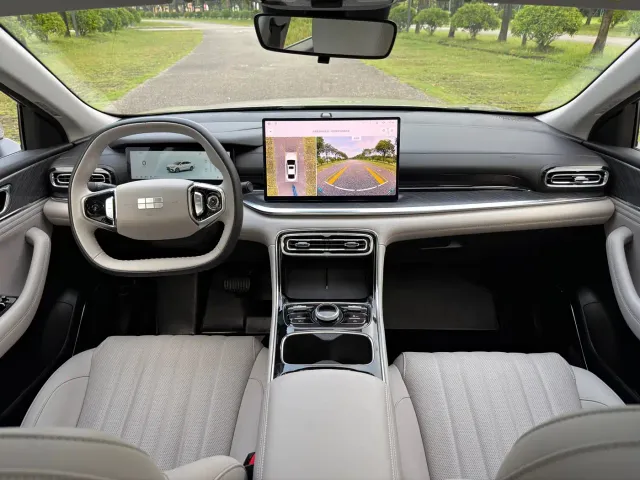 Geely Galaxy Stellar 6 — Фото автомобиля 12