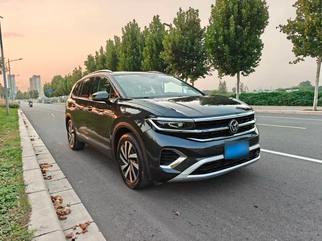 Volkswagen Talagon — Фото автомобиля 3
