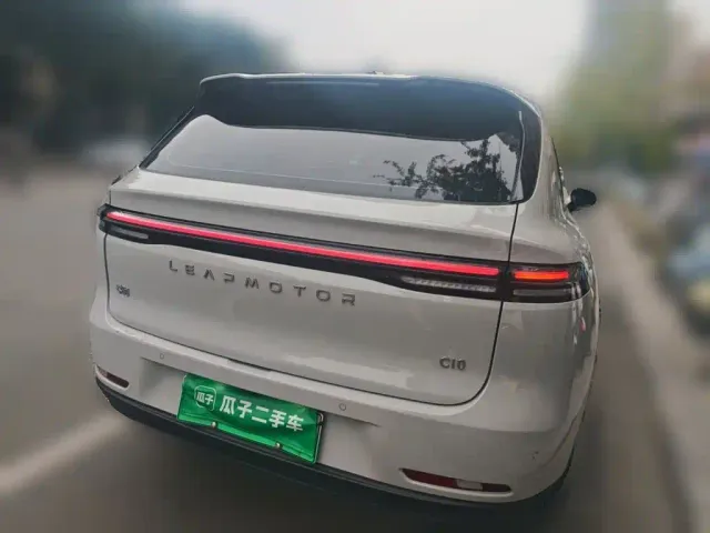 Leapmotor C10 — Фото автомобиля 4