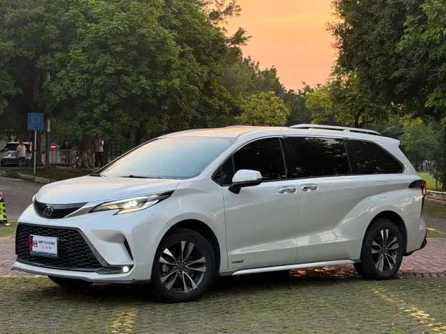 Toyota Granvia — Фото автомобиля 7