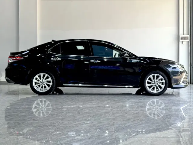 Toyota Camry — Фото автомобиля 5