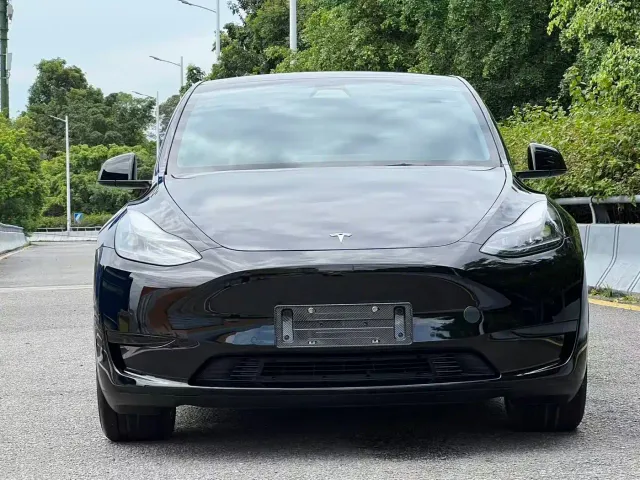Tesla Model Y 2022 Facelift Rear-Wheel Drive Version — Фото автомобиля 2
