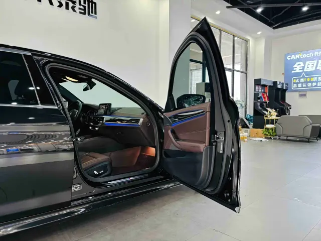 BMW 5 Series — Фото автомобиля 28