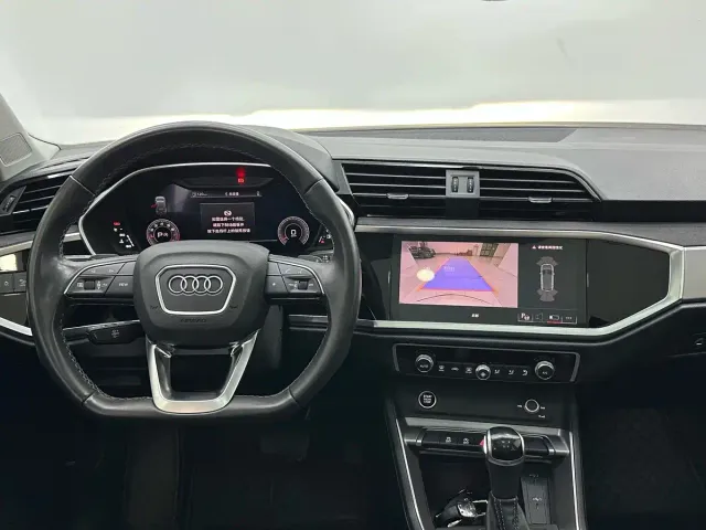 Audi Q3 — Фото автомобиля 10