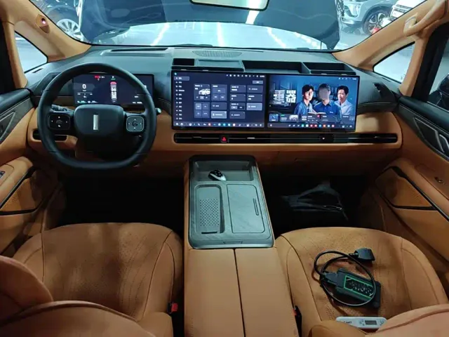 Wey Alpine — Фото автомобиля 9