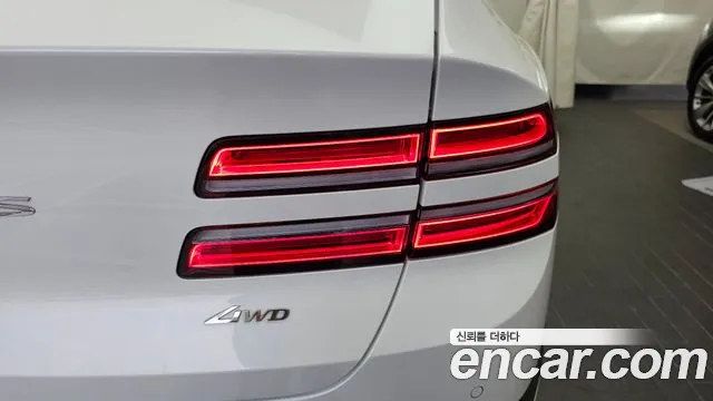 Genesis GV80 — Фото автомобиля 8
