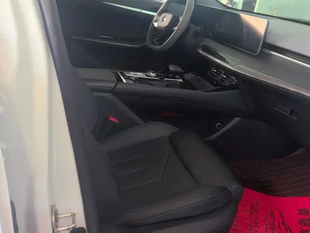 Changan Raeton Plus — Фото автомобиля 8