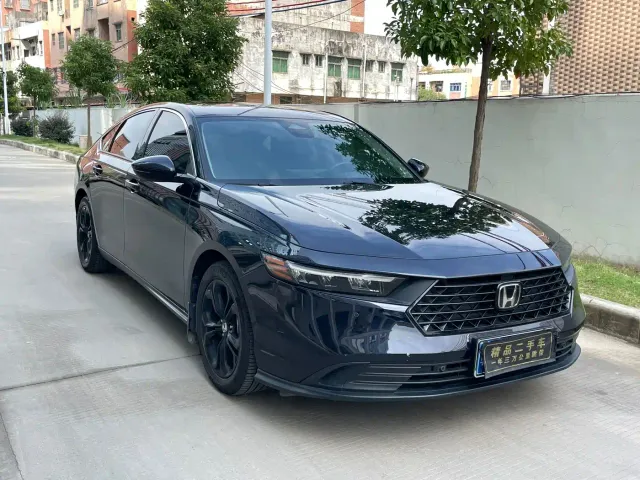 Honda Accord — Фото автомобиля 3