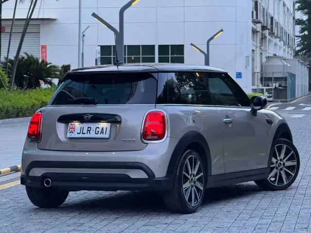 MINI Hatch — Фото автомобиля 4