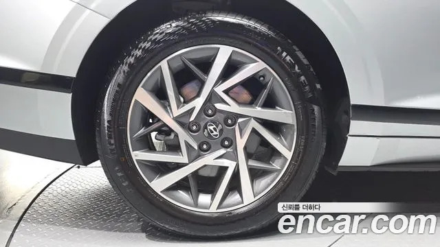 Hyundai Grandeur Grandeur (GN7) 3.5 LPG 2WD (Такси) — Фото автомобиля 5