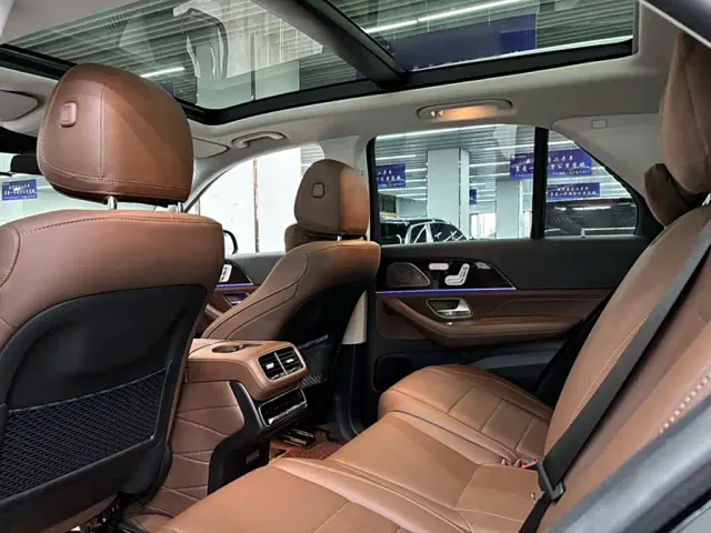 Mercedes-Benz GLE-Class — Фото автомобиля 3