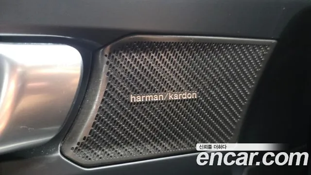 Вольво XC40 B4 Ultra Bright — Фото автомобиля 27