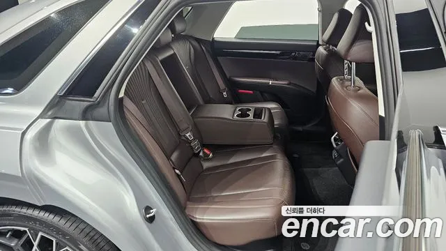 Hyundai Grandeur GN7 — Фото автомобиля 11