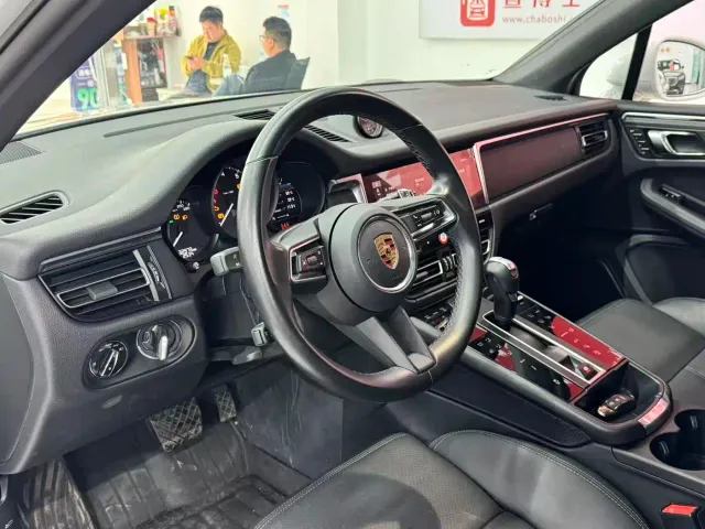 Porsche Macan — Фото автомобиля 5
