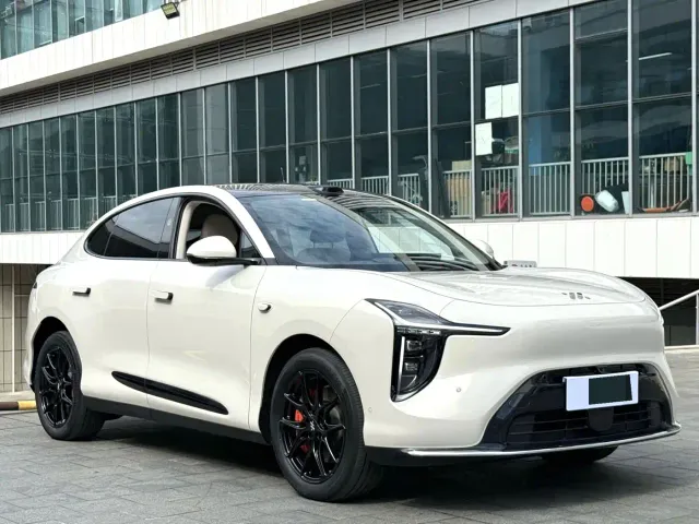 IM Motors LS6 — Фото автомобиля 3
