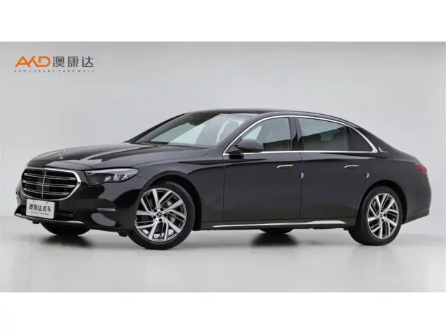 Фотография автомобиля — Mercedes-Benz E-Class