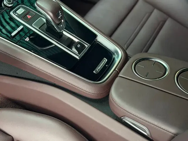 Porsche Panamera — Фото автомобиля 7
