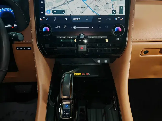 Toyota Alphard — Фото автомобиля 9
