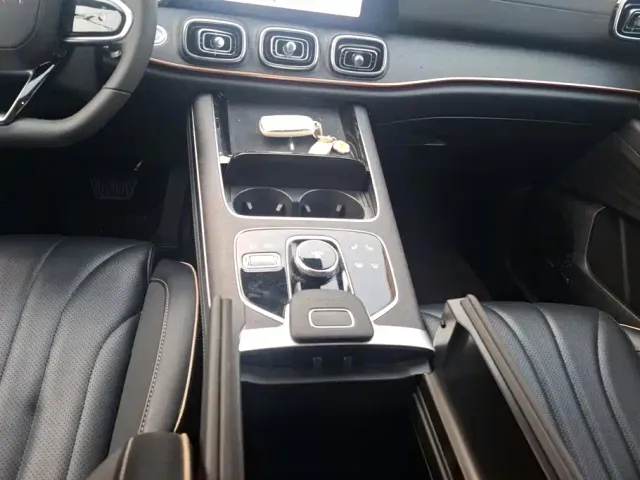 Chery Tiggo 9 — Фото автомобиля 16