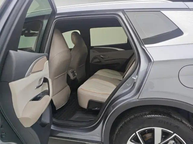 BYD Song Pro — Фото автомобиля 11