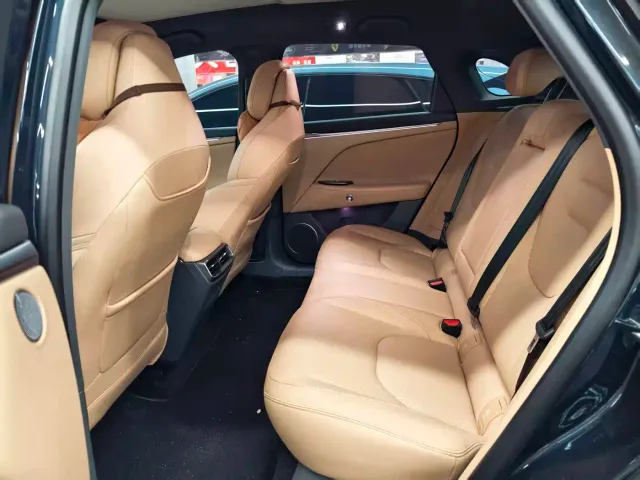 Arcfox Alpha T5 — Фото автомобиля 5