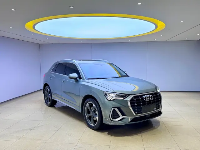 Audi Q3 — Фото автомобиля 3
