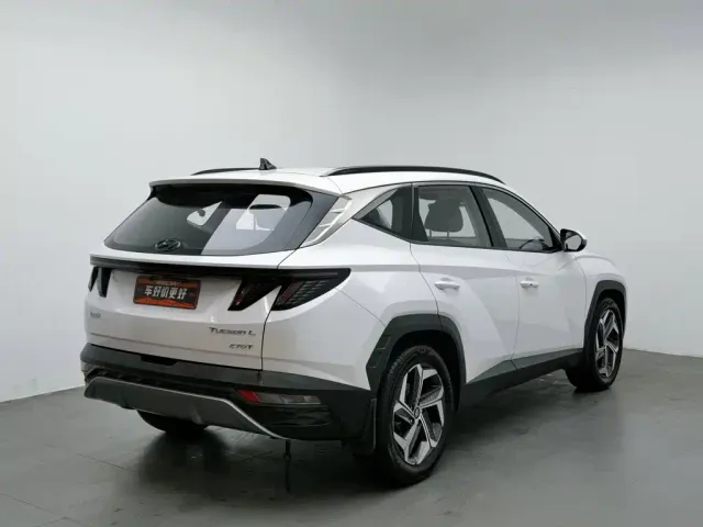 Hyundai Tucson — Фото автомобиля 2
