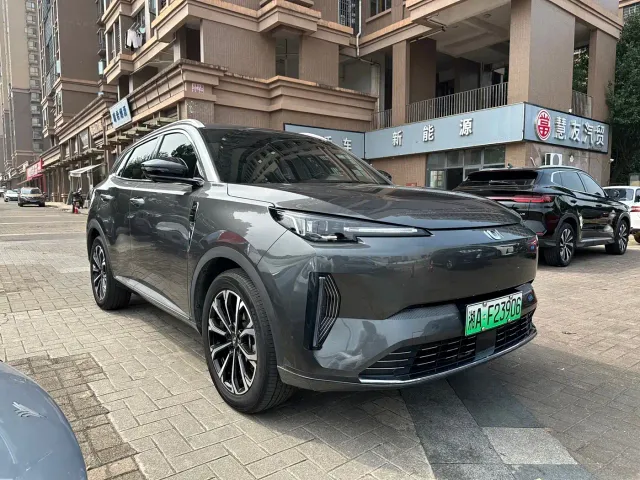 Changan Qiyuan Q05 — Фото автомобиля 3